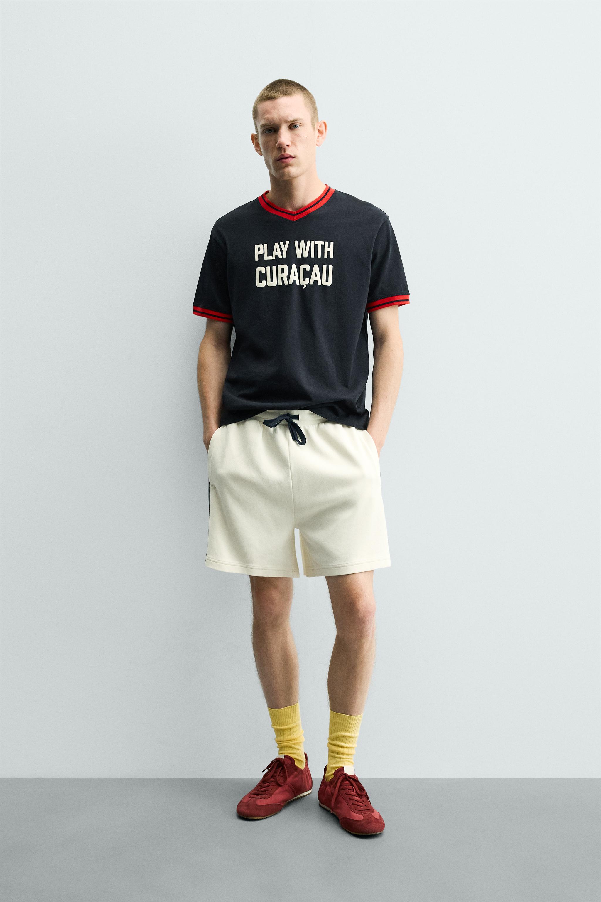 CONTRASTING TEXT PRINT T-SHIRT